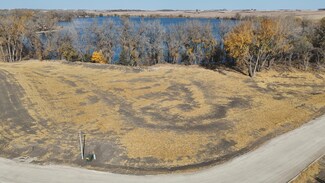 18 Cottonwood Lake Dr, Windom, MN 56101