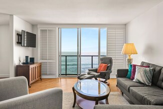 909 Coast Blvd Unit 21, La Jolla, CA 92037