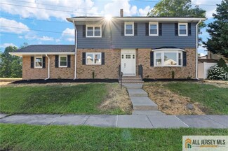 4 Schmitt St, Sayreville, NJ 08872