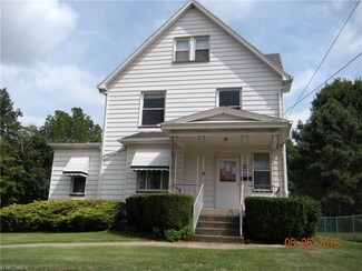 346 W Wood St, Lowellville, OH 44436