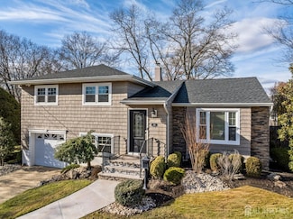 23 Landsdowne Rd, East Brunswick, NJ 08816
