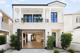 616 Acacia Ave, Corona Del Mar, CA 92625