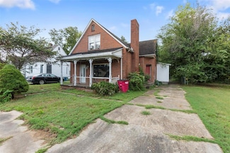 215 W Gladys St, Sikeston, MO 63801