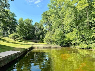 400 Robbins Beach Rd, Killen, AL 35645
