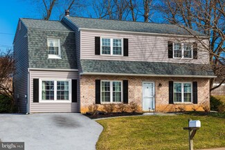 8 Devon Cir, Paoli, PA 19301