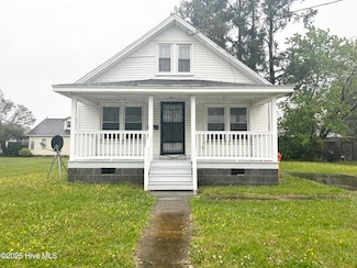 1315 Moore St, Elizabeth City, NC 27909
