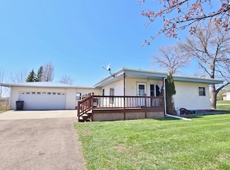 815 2nd Ave NE, Kenmare, ND 58746