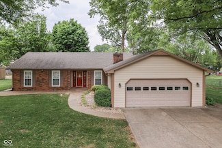 912 Ramblin Rd, Greenwood, IN 46142