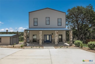 1016 Blue Bill Cove Dr, Lakehills, TX 78063