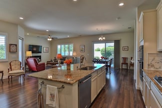 2671 Glen Echo Ln, Manteca, CA 95336