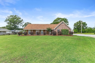 409 Coal Town Rd, Purvis, MS 39475