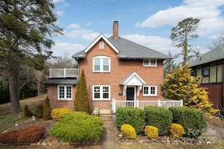 61 Maney Ave, Asheville, NC 28804