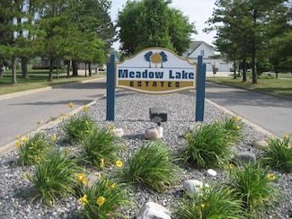 2453 Copper Creek Dr, Bay City, MI 48706