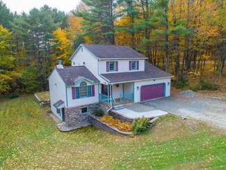 8 Just-A-mere Rd, Belgrade, ME 04917