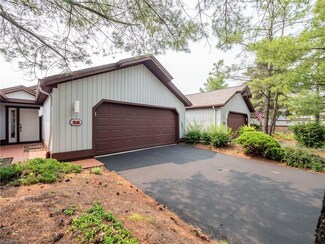 28 Pinewood Dr, Medina, OH 44256