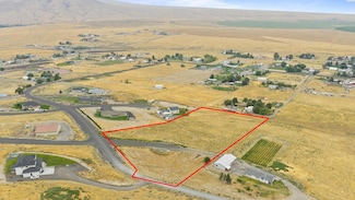 67425 N Lob Ln, Benton City, WA 99320