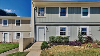 5737 Bramblegate Rd Unit E, Greensboro, NC 27409