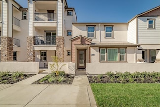 3074 Seaspray Walk, Sacramento, CA 95833