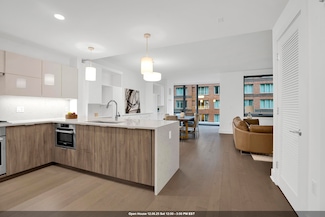 9 Avenue at Port Imperial Unit 605, West New York, NJ 07093