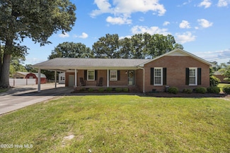 5137 Carr Dr, Grifton, NC 28530
