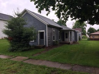 209 E Ada St, New Carlisle, IN 46552