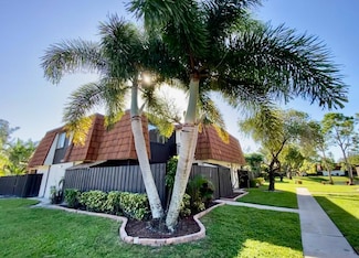 2191 White Pine Cir Unit A, Greenacres, FL 33415