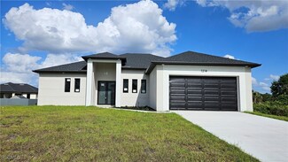 1214 Hibiscus Ave, Lehigh Acres, FL 33972