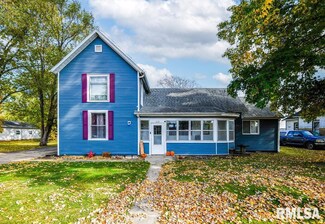 513 N Grand St, Saint David, IL 61563
