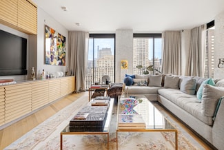 16 W 40th St Unit 27B, New York, NY 10018