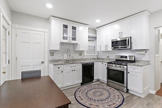 1283 Massachusetts Ave Unit 3, Arlington, MA 02476
