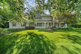 17112 Ridgefield Ct, Granger, IN 46530