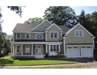 63 Damon Rd, Needham Heights, MA 02494
