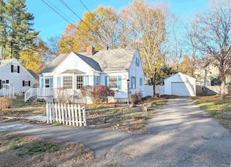 20 Crescent St, Laconia, NH 03246