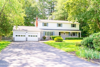 8 Burning Bush Blvd, Ballston Lake, NY 12019