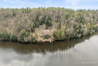 4600 Teal Ln, Newaygo, MI 49337