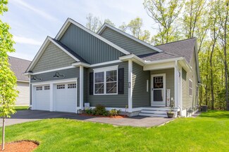 71 Massie Cir Unit 28, Hudson, NH 03051