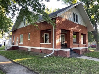 220 N St, Aurora, NE 68818