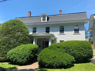 40 Garland St, Bangor, ME 04401