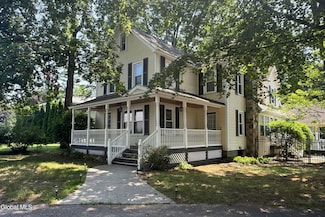 308 Ballston Ave, Saratoga Springs, NY 12866