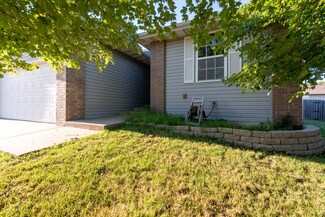 2509 W Spring Water St, Springfield, MO 65803