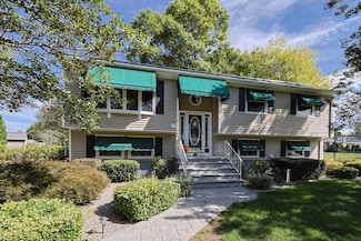 190 Gibbs St, Somerset, MA 02726