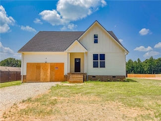 206 Highland Ave, Westminster, SC 29693