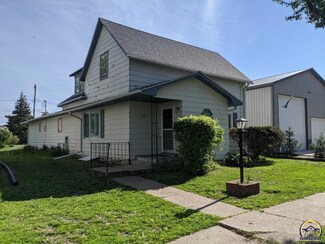 306 Nemaha St, Seneca, KS 66538