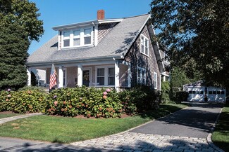 7 Akin St, South Dartmouth, MA 02748