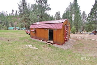 28 Lewis Dr, Lowman, ID 83637