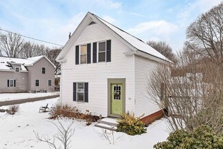 82 Main St, Epping, NH 03042
