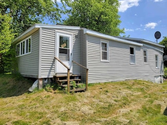 24 Braggs Bay, Errol, NH 03579