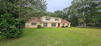 1594 Denton Rd, Dothan, AL 36303