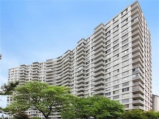 2100 Linwood Ave, Fort Lee, NJ 07024