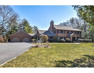 2 Morningside Dr, Dover, MA 02030